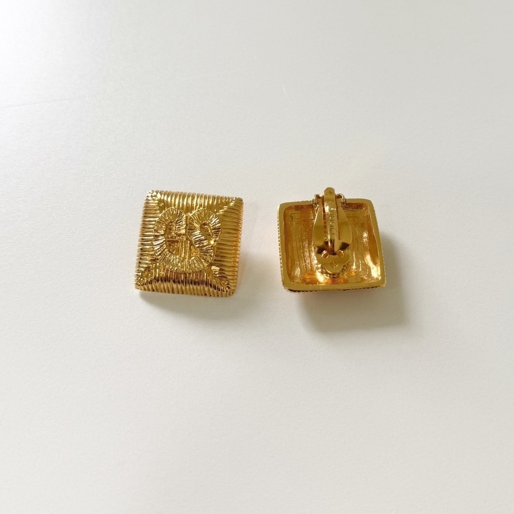 St. John Designer Vintage 1990 Gold Clip-On Earrings